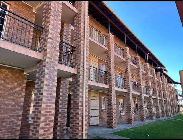 2 BEDROOM APARTMENT FOR SALE IN COMET